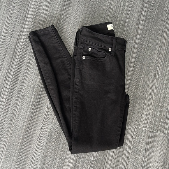 GAP Mid-Rise Curvy True Skinny Jeans - Picture 13 of 14